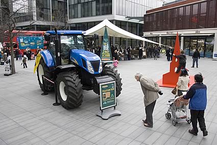 T7000 tractor