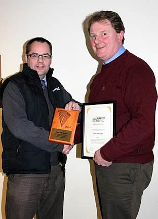 David Whatoff of SOYL receives the Ivel Innovation Award from IAgrE President Andy Newbold